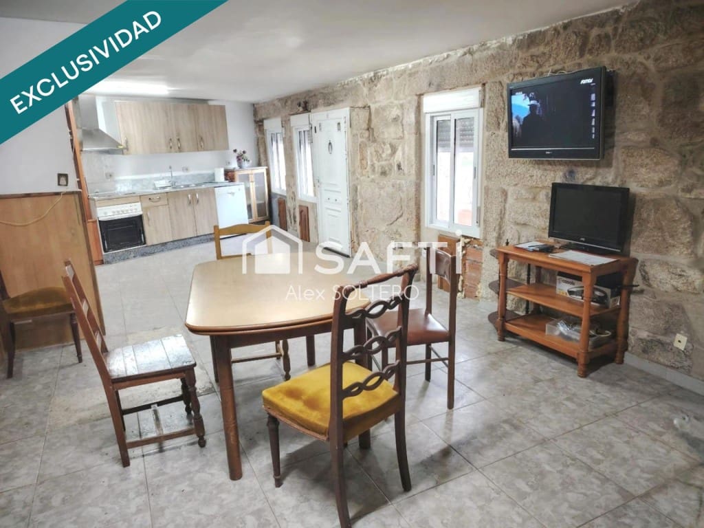 4 bedroom Villa for sale in Baiona - € 169,500 (Ref: 9836276)