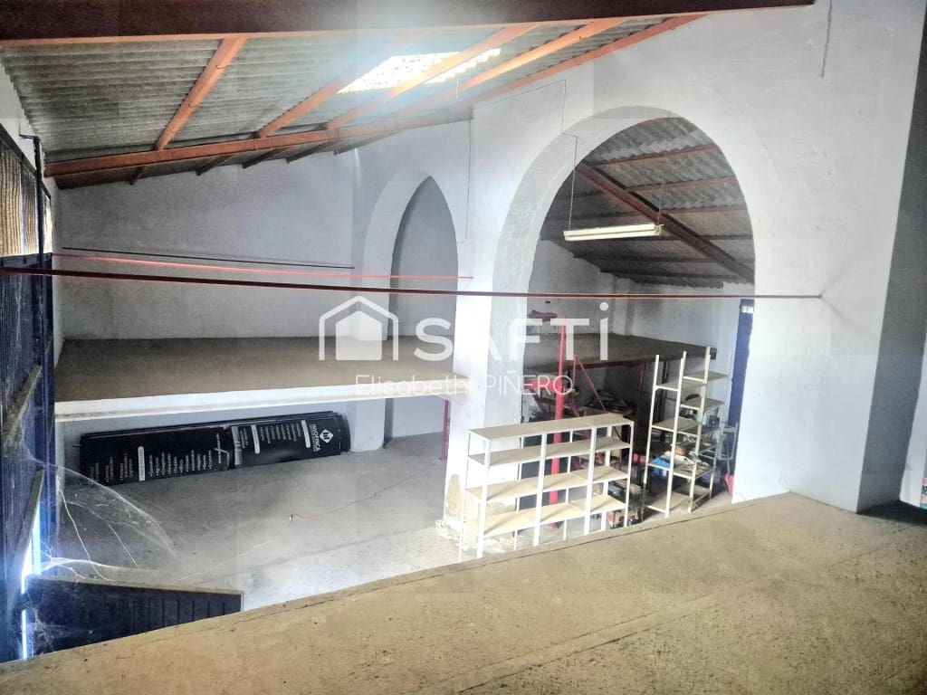 5 bedroom Terraced Villa for sale in Puebla de la Calzada with garage - € 125,000 (Ref: 9839110)