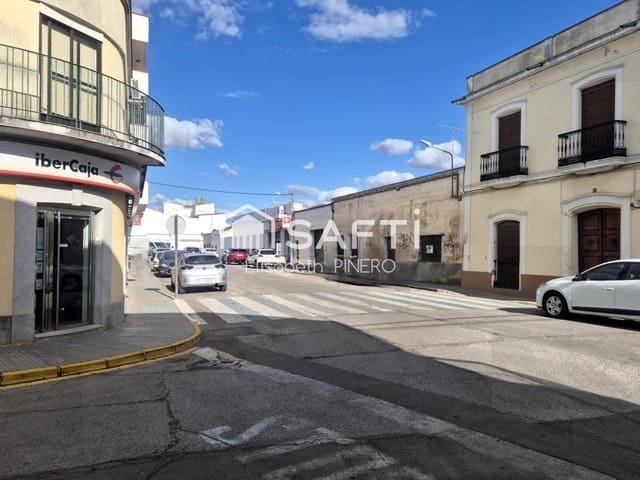 Adosado de 5 habitaciones en Puebla de la Calzada en venta con garaje - 125.000 € (Ref: 9839110)