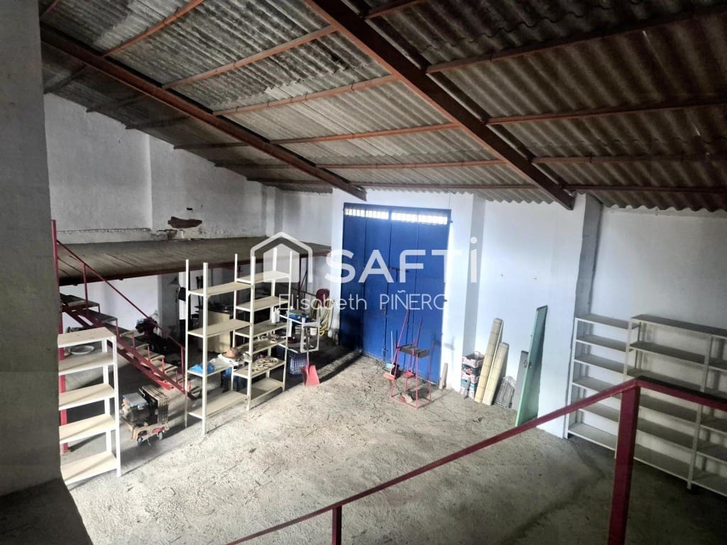 5 bedroom Terraced Villa for sale in Puebla de la Calzada with garage - € 125,000 (Ref: 9839110)