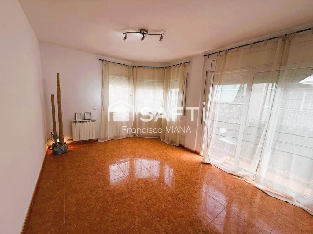 3 bedroom Apartment for sale in Malgrat de Mar - € 260,000 (Ref: 9839112)