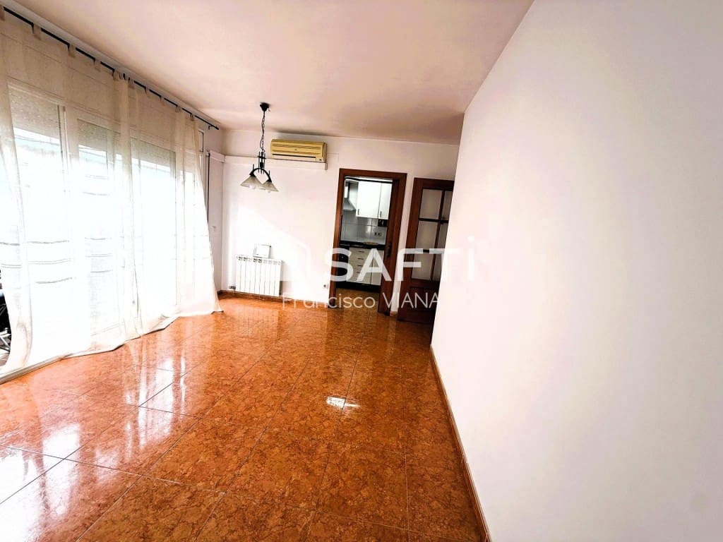 3 bedroom Apartment for sale in Malgrat de Mar - € 260,000 (Ref: 9839112)