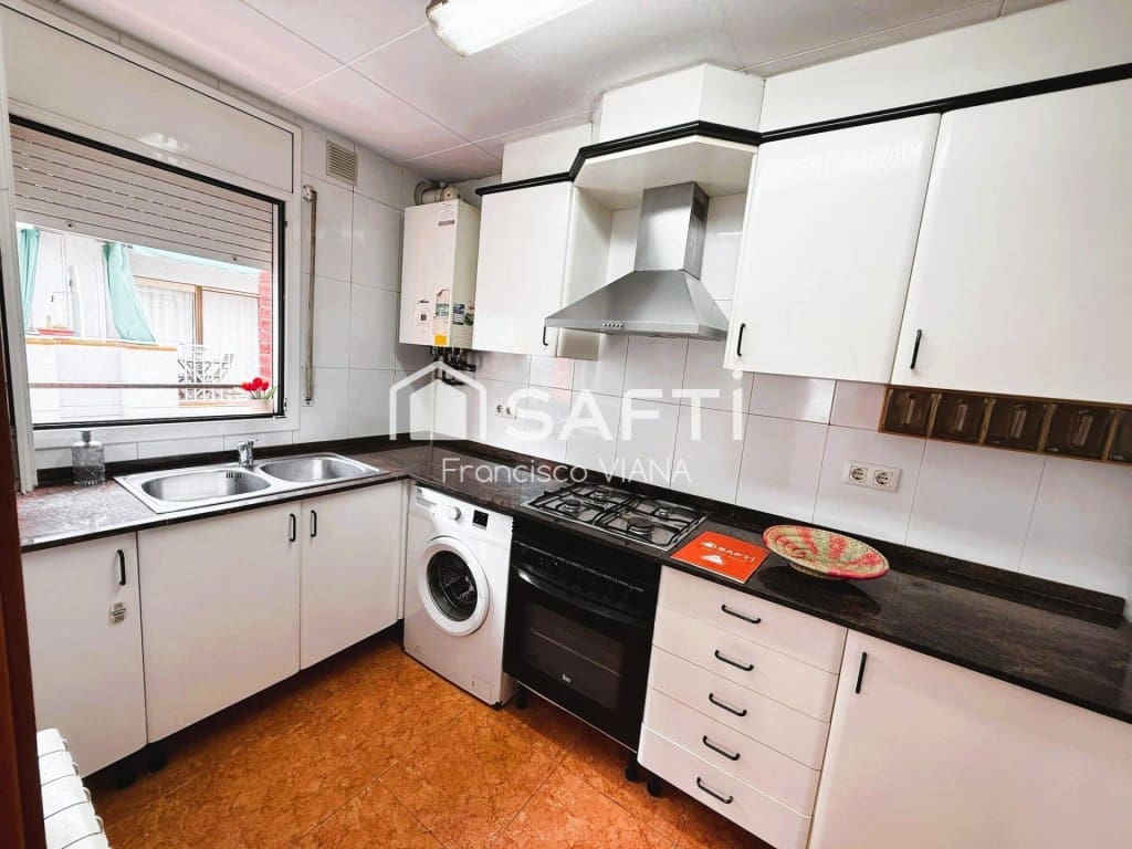 3 bedroom Apartment for sale in Malgrat de Mar - € 260,000 (Ref: 9839112)