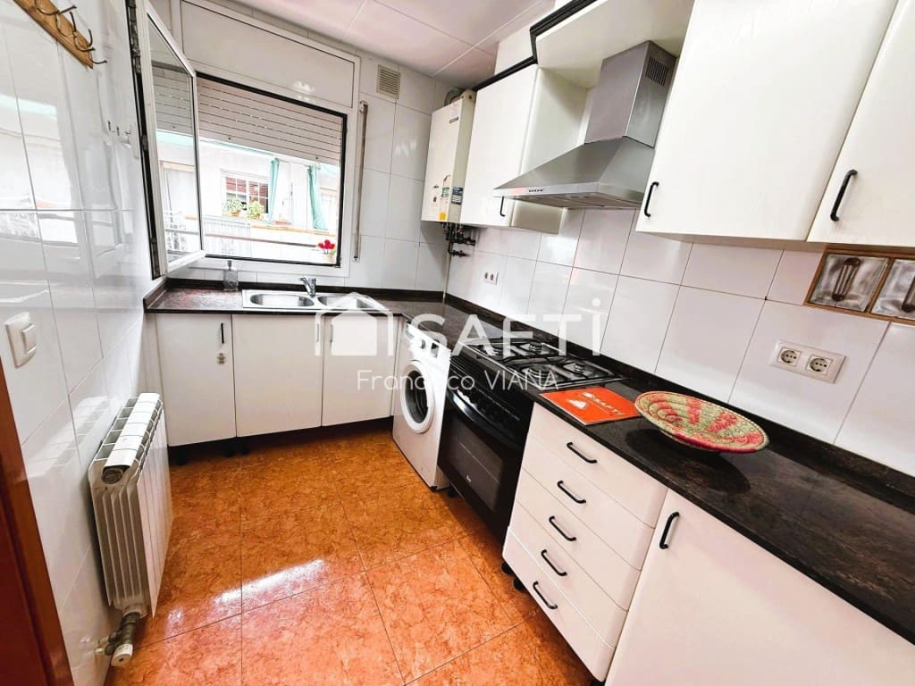 3 bedroom Apartment for sale in Malgrat de Mar - € 260,000 (Ref: 9839112)
