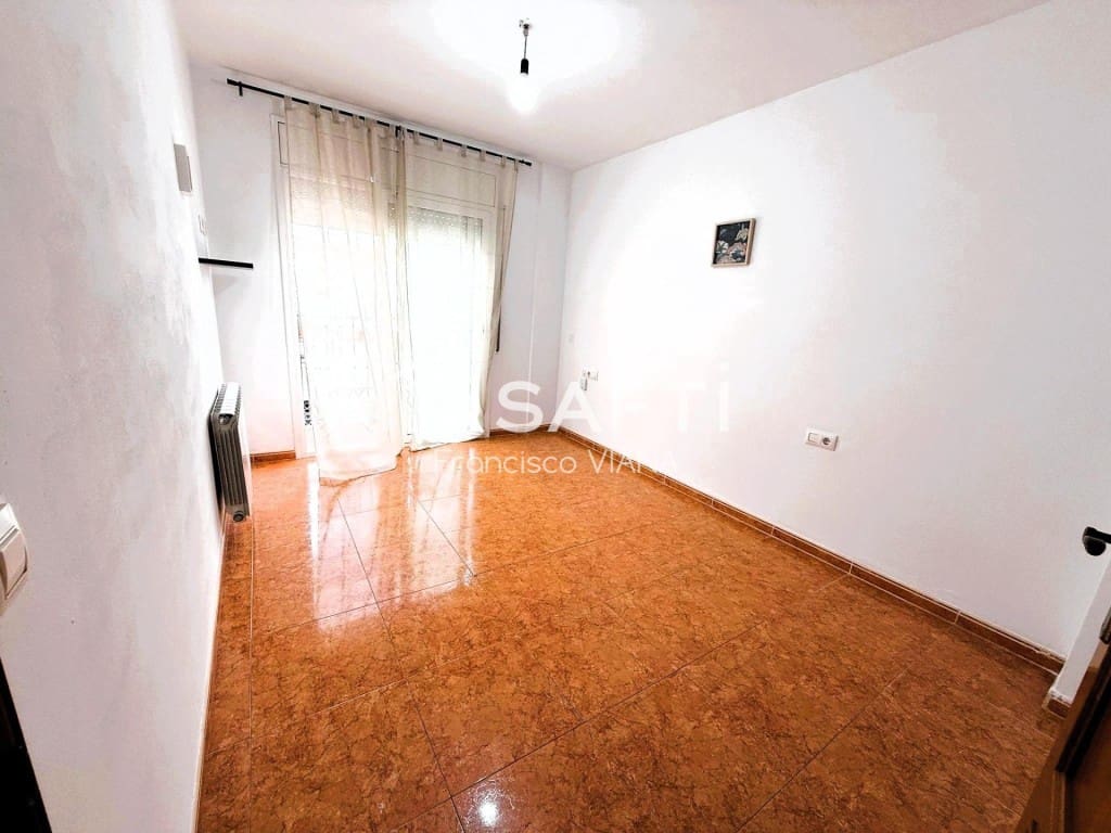 3 bedroom Apartment for sale in Malgrat de Mar - € 260,000 (Ref: 9839112)