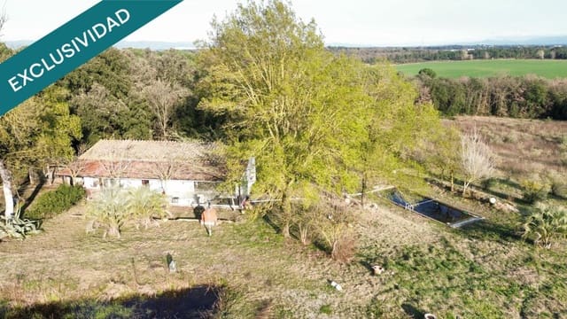 2 bedroom Finca/Country House for sale in Vilobí d'Onyar with pool - € 200,000 (Ref: 9839113)