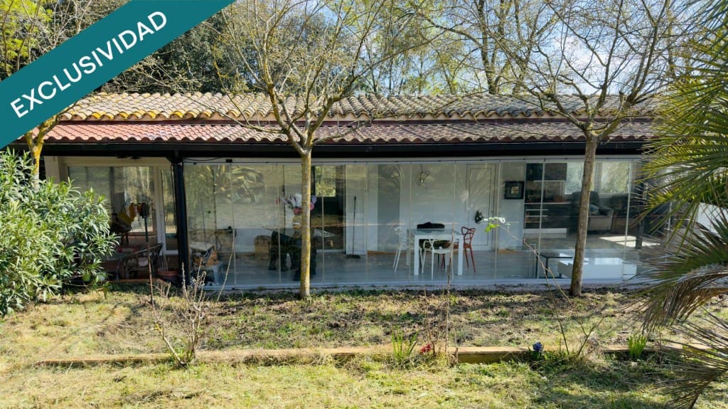 2 bedroom Finca/Country House for sale in Vilobi d'Onyar with pool - € 200,000 (Ref: 9839113)