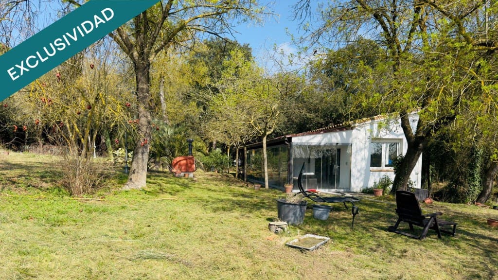 2 bedroom Finca/Country House for sale in Vilobi d'Onyar with pool - € 200,000 (Ref: 9839113)