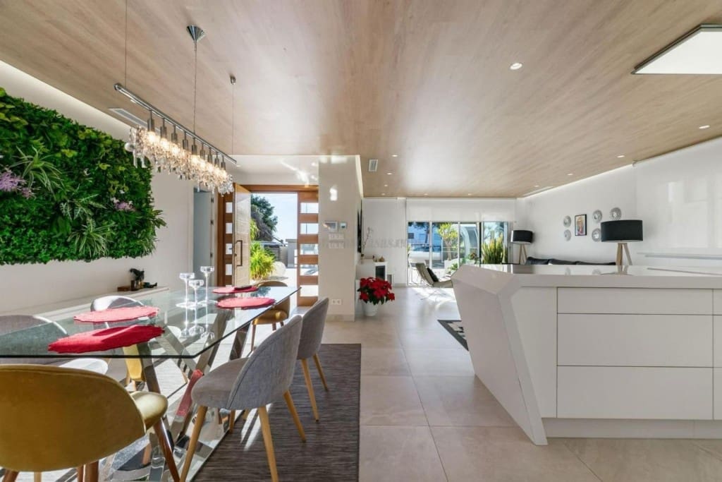 4 Zimmer Villa zu verkaufen in Orihuela mit Pool Garage - 1.890.000 € (Ref: 9839115)