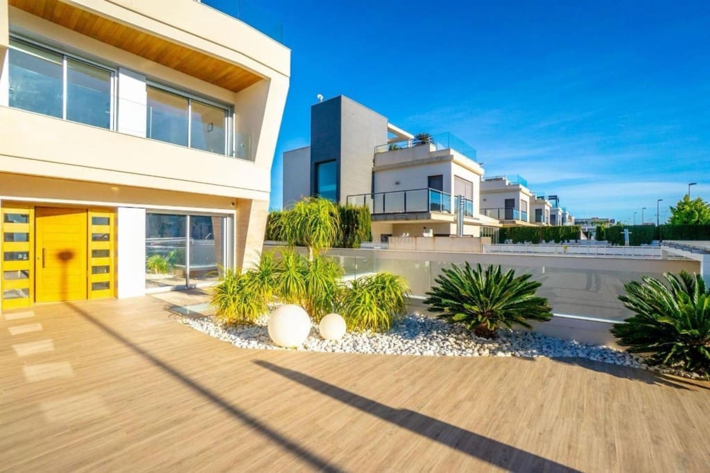 4 Zimmer Villa zu verkaufen in Orihuela mit Pool Garage - 1.890.000 € (Ref: 9839115)