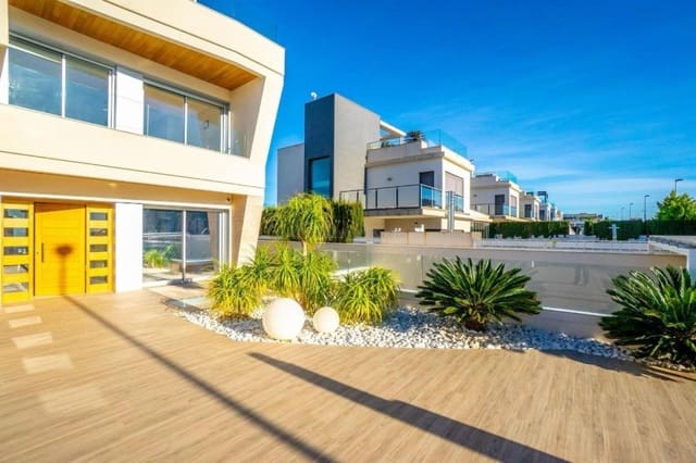 4 Zimmer Villa zu verkaufen in Campoamor, Orihuela mit Pool Garage - 1.890.000 € (Ref: 9839115)