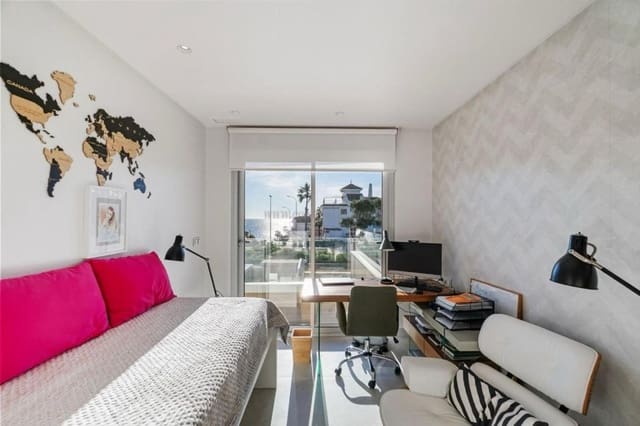 Chalet de 4 habitaciones en Campoamor, Orihuela en venta con piscina garaje - 1.799.000 € (Ref: 9839115)
