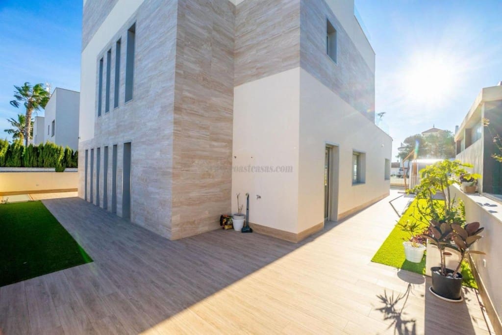 4 Zimmer Villa zu verkaufen in Orihuela mit Pool Garage - 1.890.000 € (Ref: 9839115)