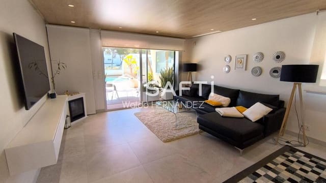 4 bedroom Villa for sale in Campoamor, Orihuela with pool garage - € 1,750,000 (Ref: 9839115)