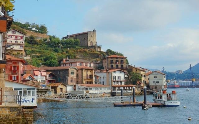 Apartamento de 2 habitaciones en Pasaia en venta - 300.000 € (Ref: 9839120)