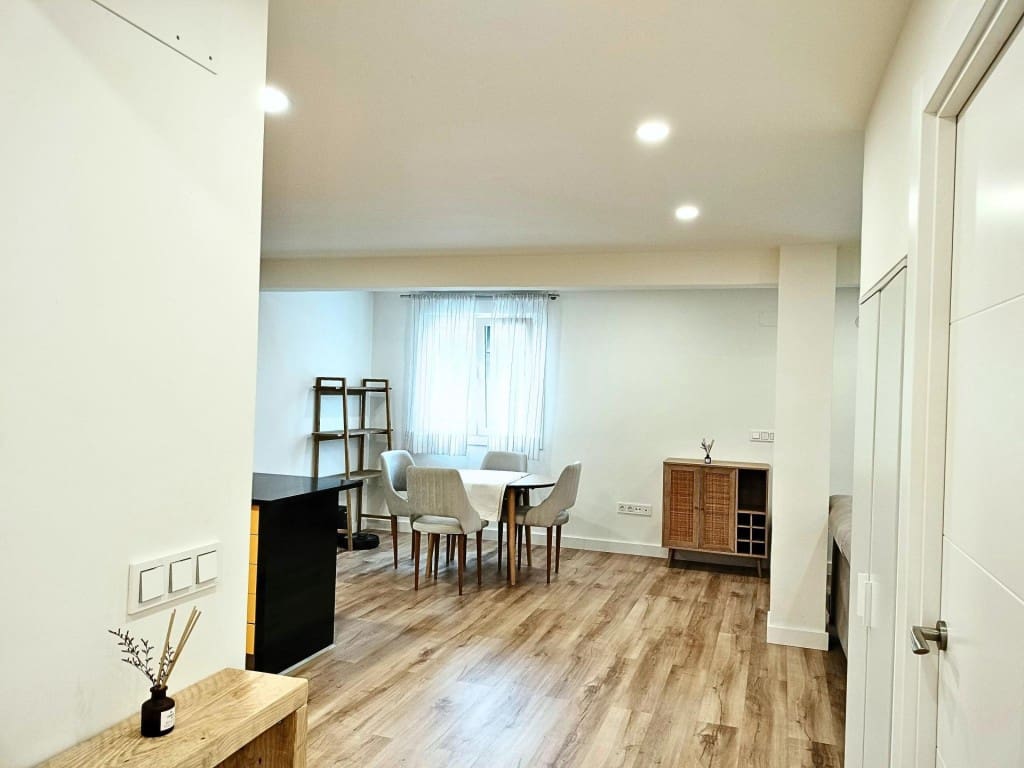 Apartamento de 2 habitaciones en Pasaia en venta - 300.000 € (Ref: 9839120)