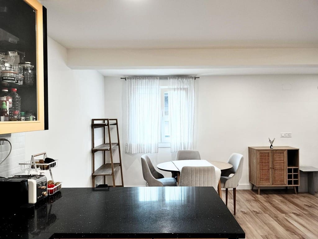 Apartamento de 2 habitaciones en Pasaia en venta - 300.000 € (Ref: 9839120)