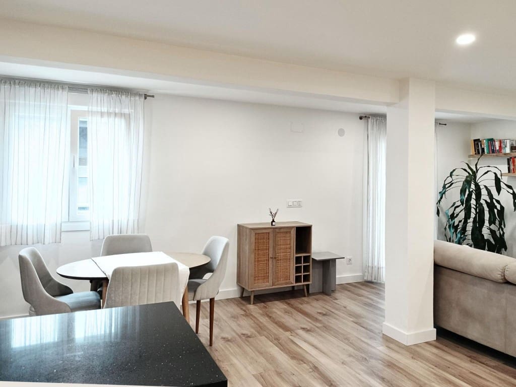 Apartamento de 2 habitaciones en Pasaia en venta - 300.000 € (Ref: 9839120)