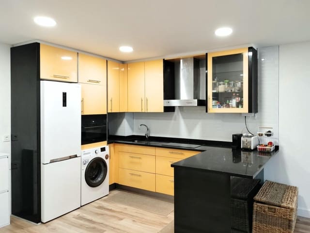 Apartamento de 2 habitaciones en Pasaia en venta - 300.000 € (Ref: 9839120)