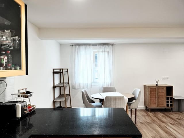 Apartamento de 2 habitaciones en Pasaia en venta - 300.000 € (Ref: 9839120)