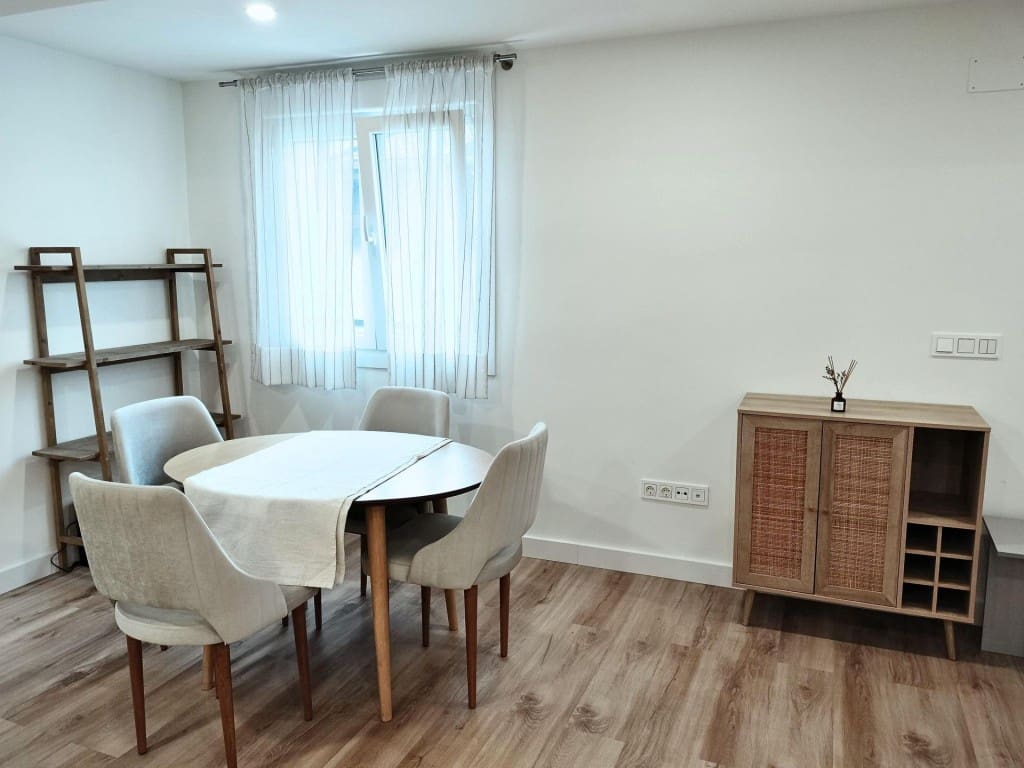 Apartamento de 2 habitaciones en Pasaia en venta - 300.000 € (Ref: 9839120)