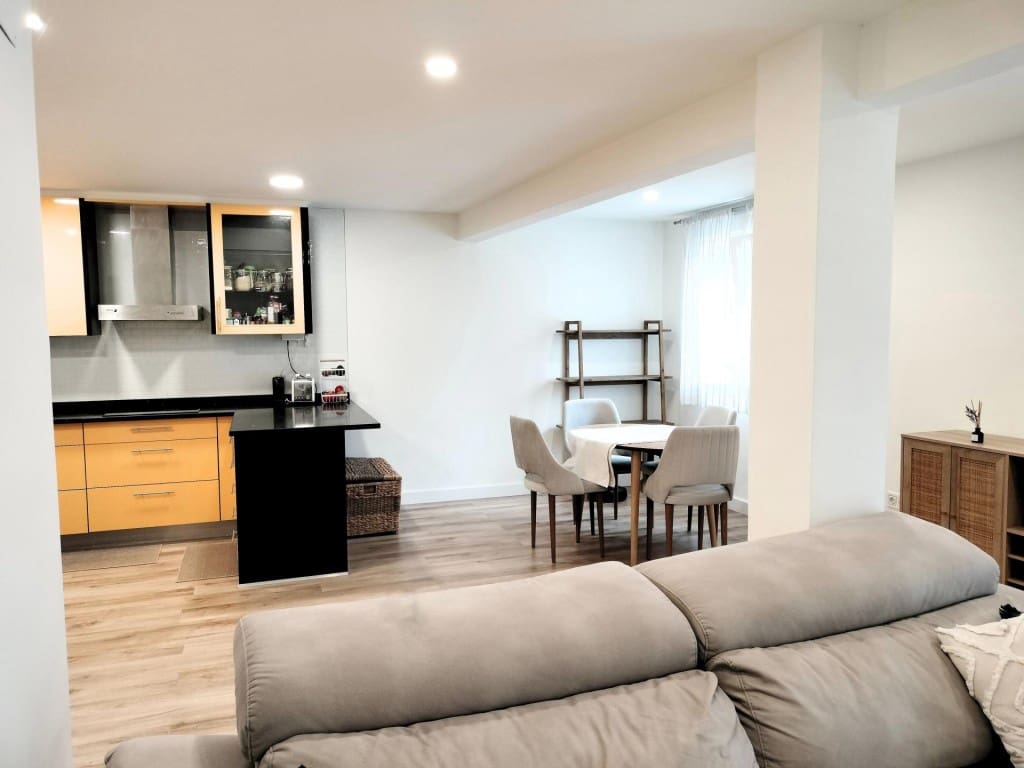 Apartamento de 2 habitaciones en Pasaia en venta - 300.000 € (Ref: 9839120)