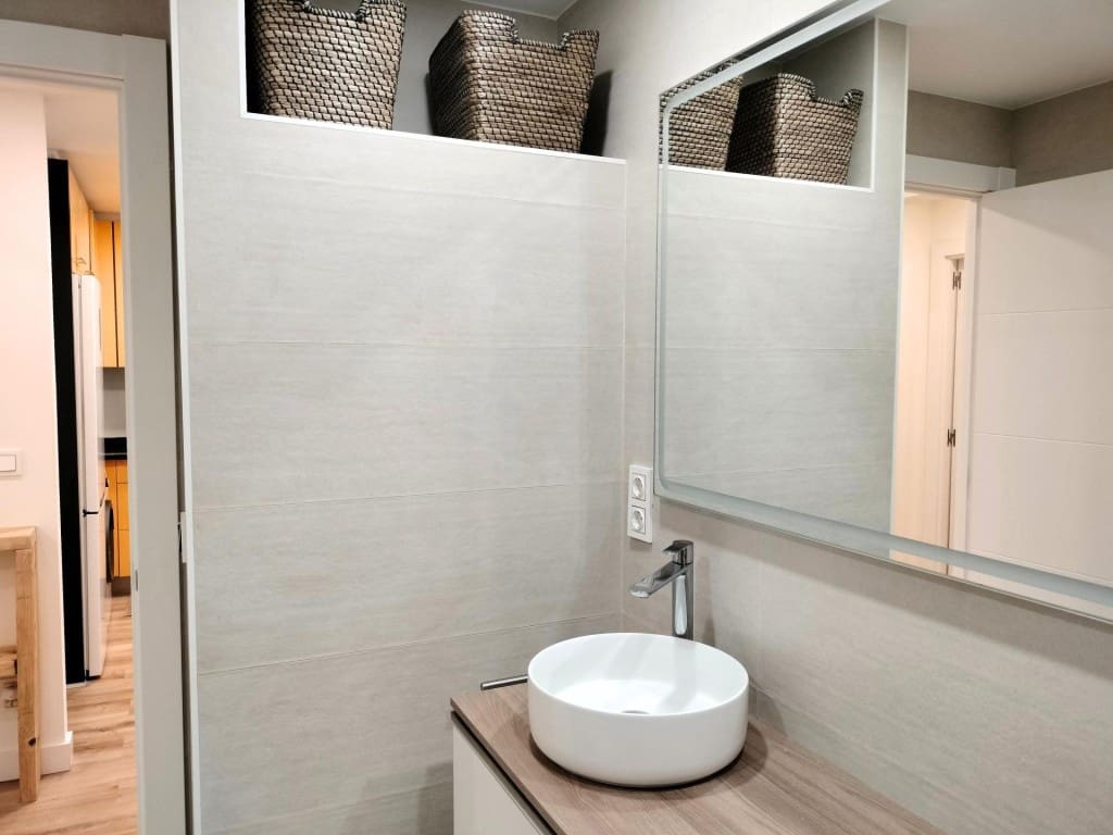 Apartamento de 2 habitaciones en Pasaia en venta - 300.000 € (Ref: 9839120)