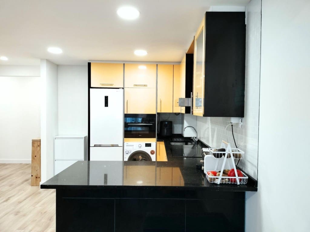 Apartamento de 2 habitaciones en Pasaia en venta - 300.000 € (Ref: 9839120)