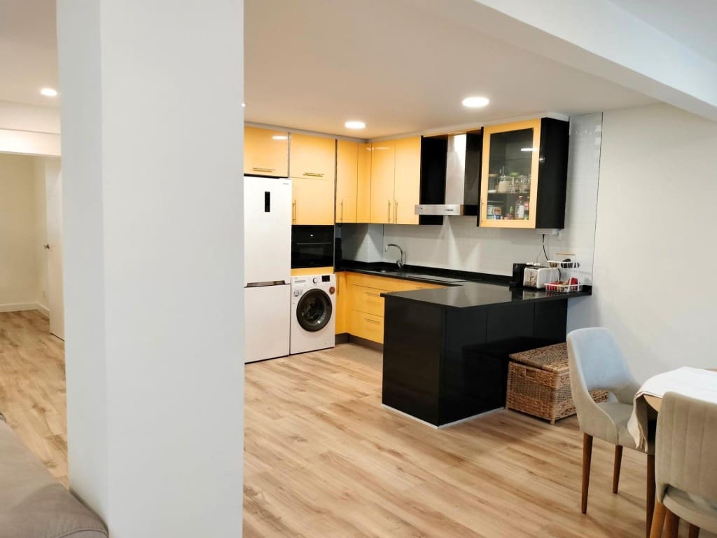 Apartamento de 2 habitaciones en Pasaia en venta - 300.000 € (Ref: 9839120)