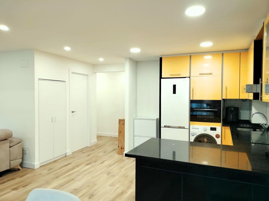 Apartamento de 2 habitaciones en Pasaia en venta - 300.000 € (Ref: 9839120)