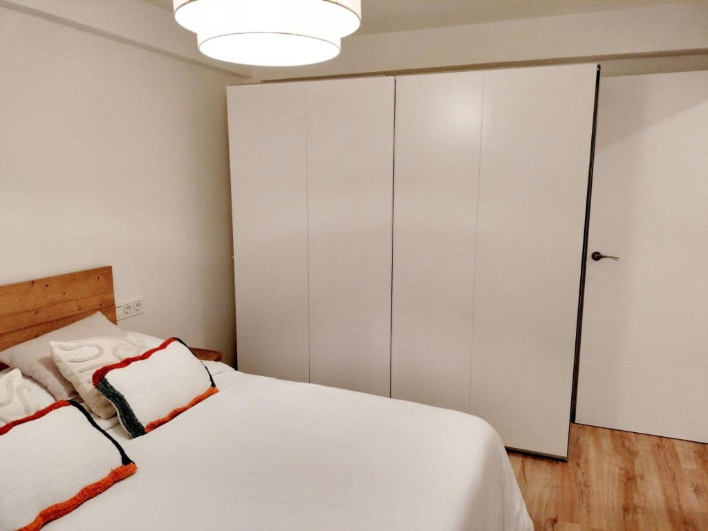 Apartamento de 2 habitaciones en Pasaia en venta - 300.000 € (Ref: 9839120)