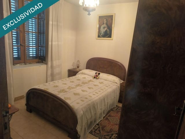 6 bedroom Finca/Country House for sale in Bustillo del Páramo with garage - € 100,000 (Ref: 9842872)