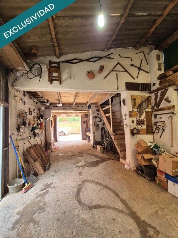 6 soveværelse Finca/Landehus til salg i Bustillo del Paramo med garage - € 90.000 (Ref: 9842872)