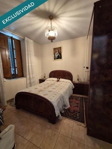 6 bedroom Finca/Country House for sale in Bustillo del Páramo with garage - € 100,000 (Ref: 9842872)