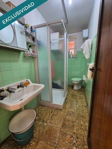 6 bedroom Finca/Country House for sale in Bustillo del Páramo with garage - € 100,000 (Ref: 9842872)