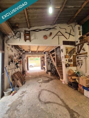 6 bedroom Finca/Country House for sale in Bustillo del Páramo with garage - € 100,000 (Ref: 9842872)