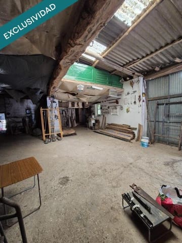 6 bedroom Finca/Country House for sale in Bustillo del Páramo with garage - € 100,000 (Ref: 9842872)
