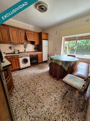 6 bedroom Finca/Country House for sale in Bustillo del Páramo with garage - € 100,000 (Ref: 9842872)