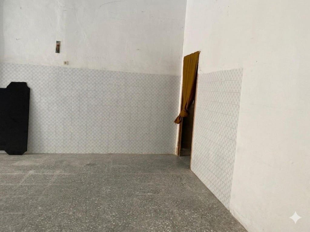 4 bedroom Terraced Villa for sale in Castalla with garage - € 191,500 (Ref: 9843298)