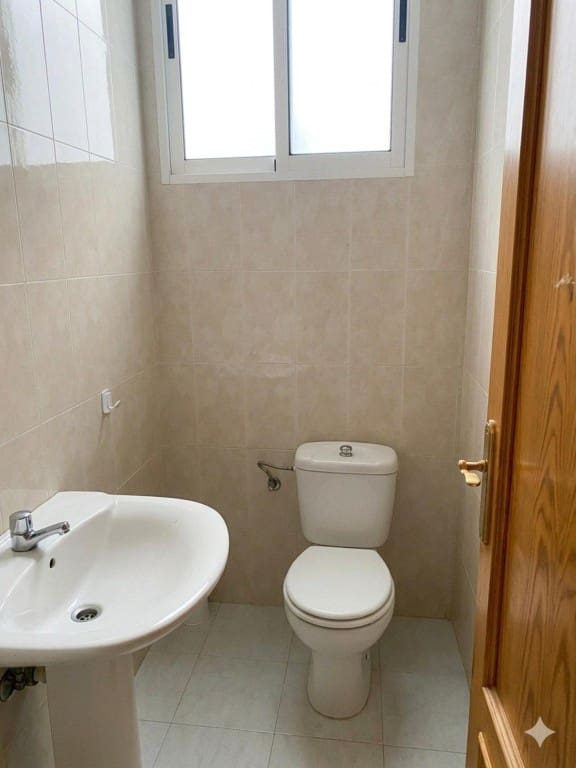 4 bedroom Terraced Villa for sale in Castalla with garage - € 191,500 (Ref: 9843298)