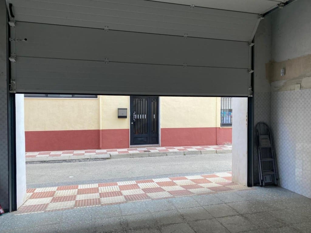 4 bedroom Terraced Villa for sale in Castalla with garage - € 191,500 (Ref: 9843298)