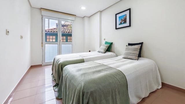Apartamento de 3 habitaciones en Tineo en venta - 99.000 € (Ref: 9845331)