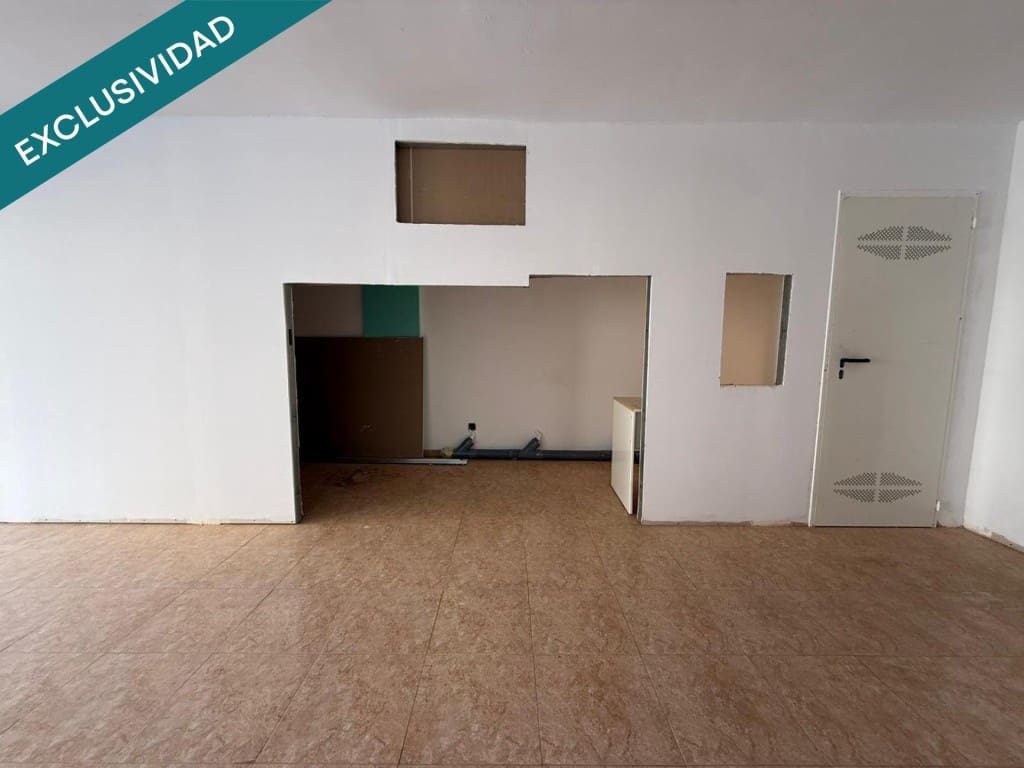 Comercial para venda em Calvia - 149 000 € (Ref: 9845333)