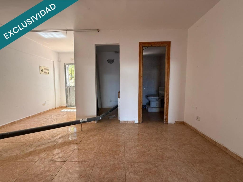 Comercial para venda em Calvia - 149 000 € (Ref: 9845333)