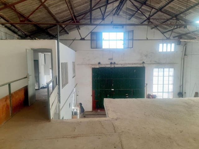 Commercieel te koop in Sagunto / Sagunt - € 150.000 (Ref: 9845335)