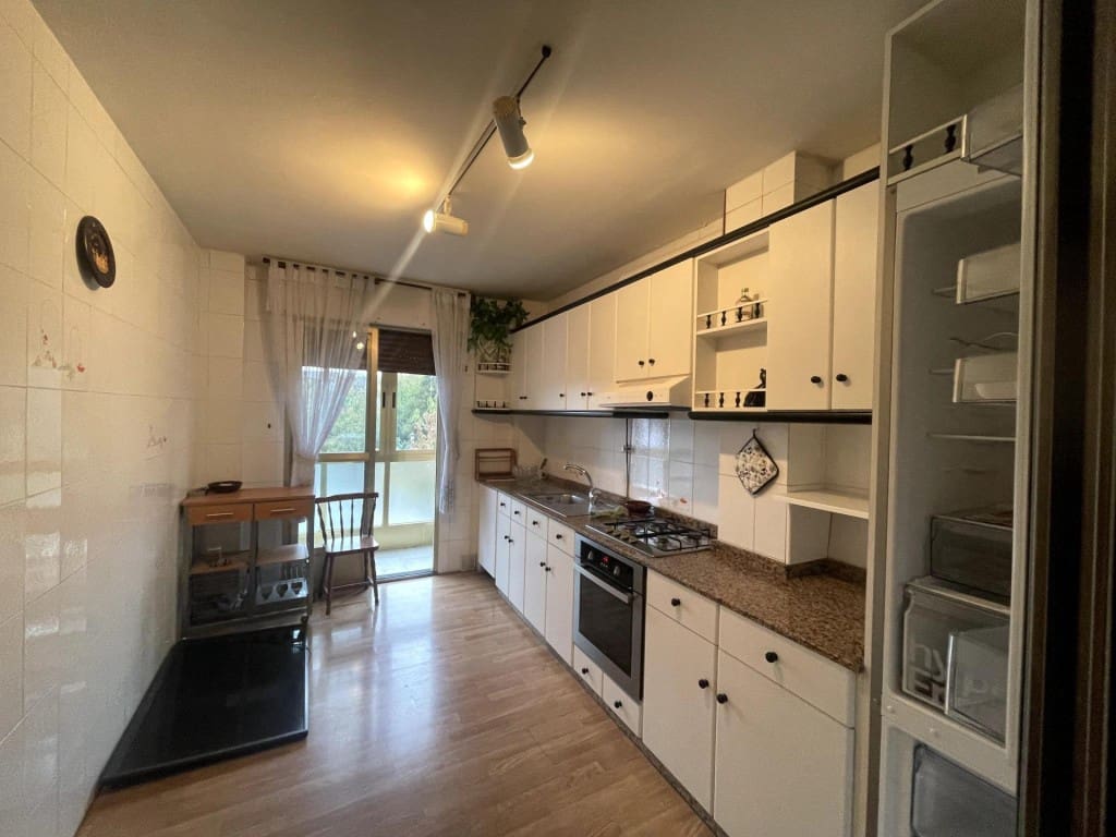 5 bedroom Terraced Villa for sale in Ponferrada with garage - € 230,000 (Ref: 9845341)