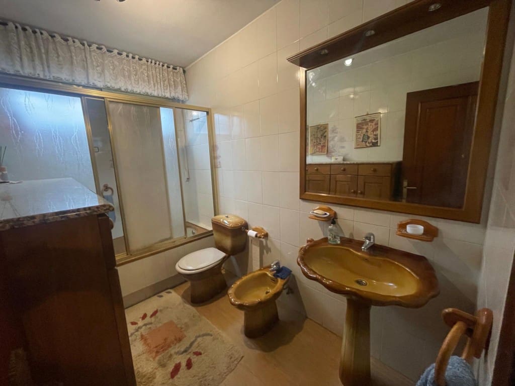 5 bedroom Terraced Villa for sale in Ponferrada with garage - € 230,000 (Ref: 9845341)