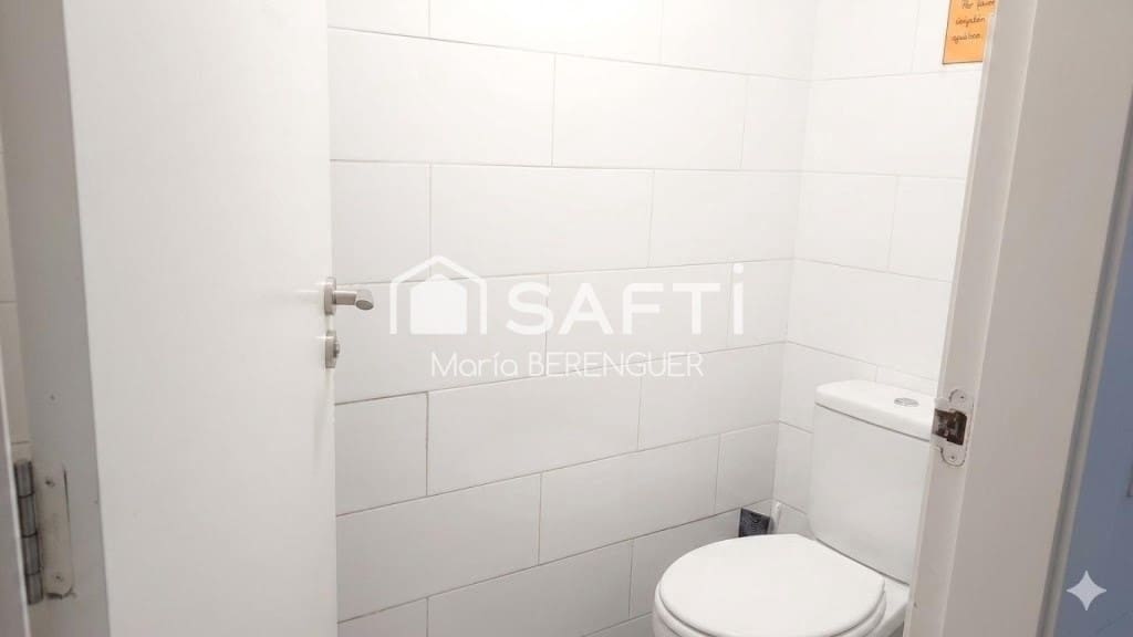 Gewerbe zu verkaufen in Barcelona Stadt - 200.000 € (Ref: 9845344)