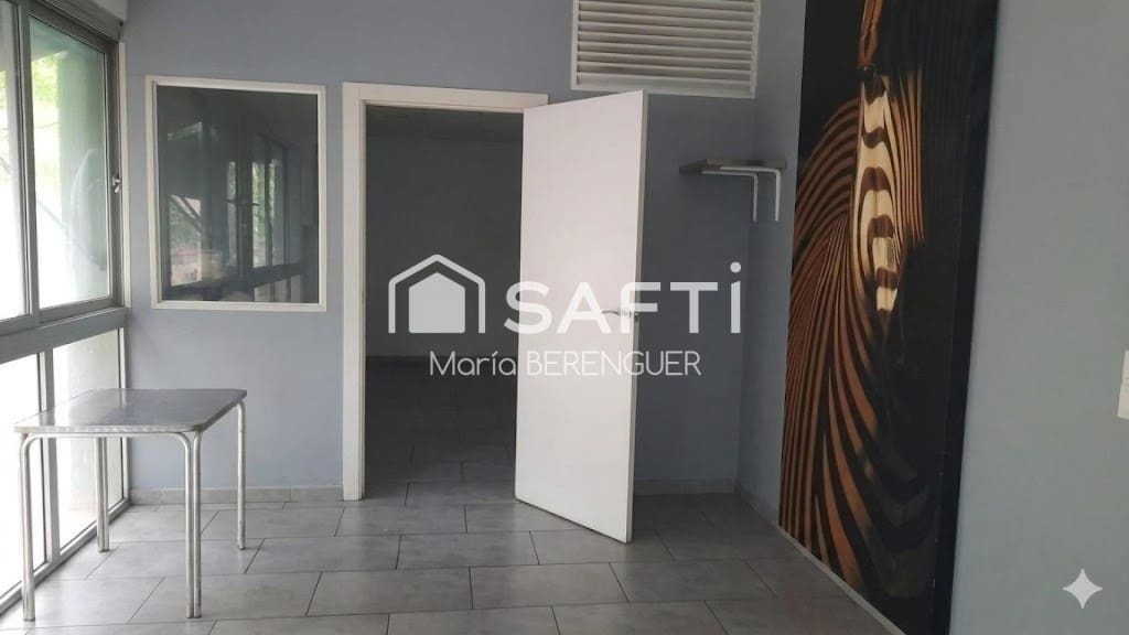 Gewerbe zu verkaufen in Barcelona Stadt - 200.000 € (Ref: 9845344)