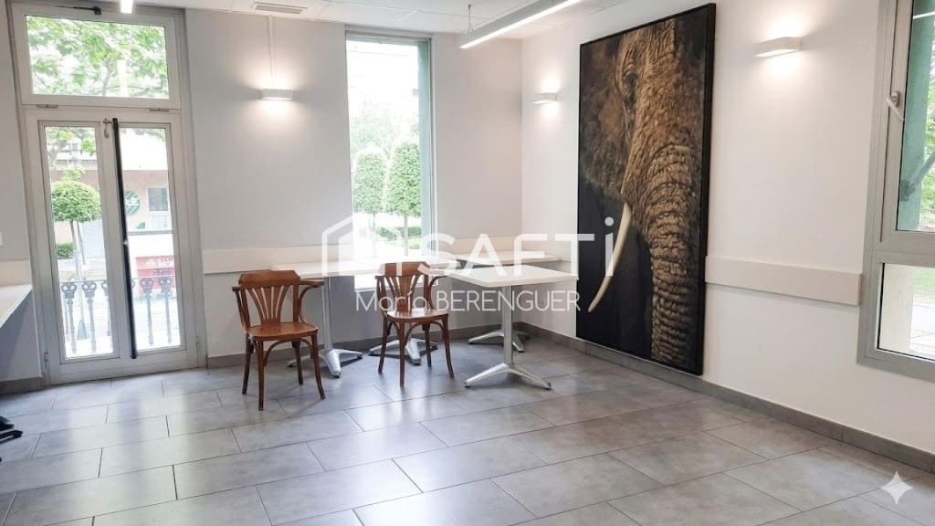 Gewerbe zu verkaufen in Barcelona Stadt - 200.000 € (Ref: 9845344)